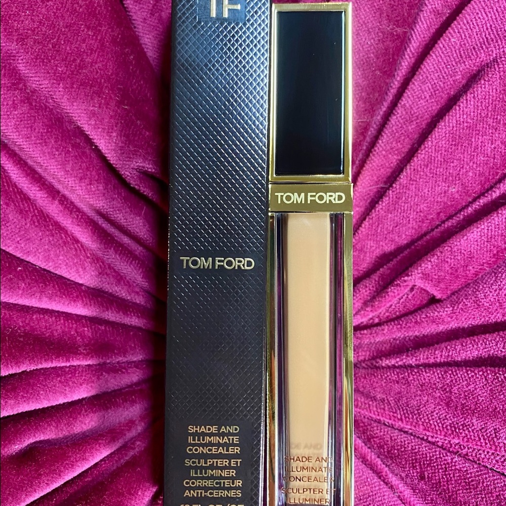 TOM FORD SHADE & ILLUMINATE CONCEALER COLOR: 4W0 HAZEL